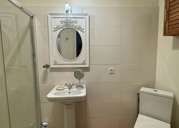 Maison De Proche Du Port Au Coeur Du Carre Des Arts De *