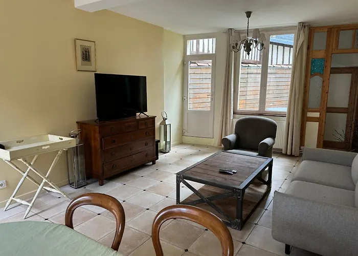 Maison De Proche Du Port Au Coeur Du Carre Des Arts De Honfleur